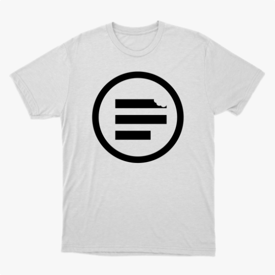 Camiseta Minimalista Asymmetry — Essência no Traço